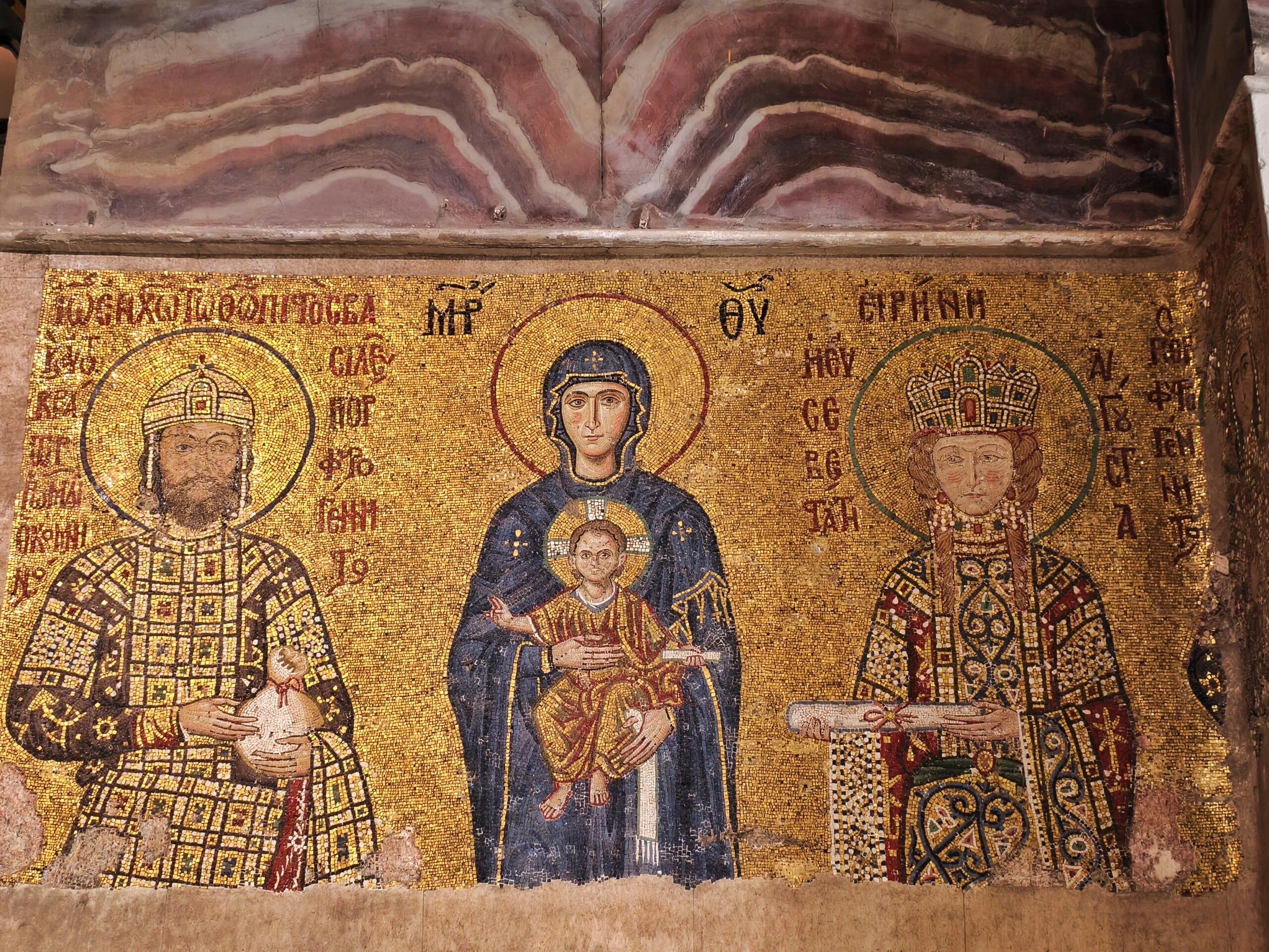 Tranh khảm John II Komnenos và Irene tại Hagia Sophia